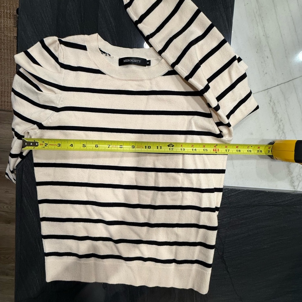 Elegant Striped Long Sleeve Top - Black & White - Picture 4 of 8